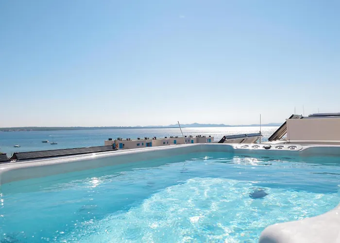 Lovely In Ferienhaus Privlaka (Zadar)